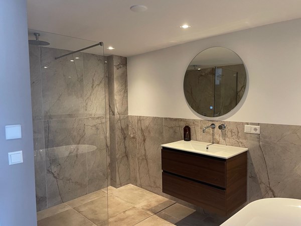 Medium property photo - Aalsmeerweg 20-3, 1059 AJ Amsterdam